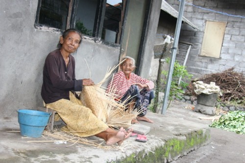 Quotidien le travail des femmes à Culik Bali 4