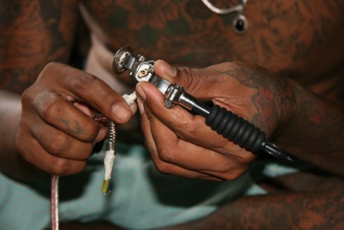 Sableng tattoo in Amed, Bali (tatouage balinais) (5)