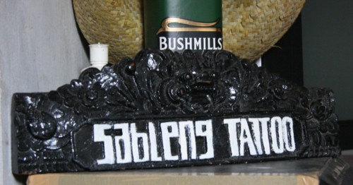 Sableng tattoo in Amed, Bali (tatouage balinais) (7)