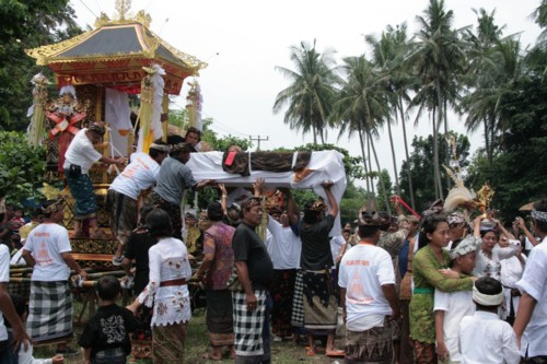 cremation bali bangli balisolo