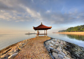 Sanur sunrise par Ketut Sukandia, photographe balinais.