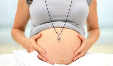 Le Bola de grossesse indonésien, un bijou protecteur pour les mamans et enfants à naître