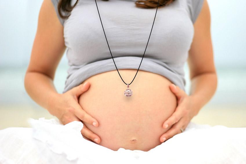 Le Bola de grossesse indonésien, un bijou protecteur pour les mamans et enfants à naître