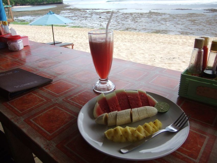 Warung à Balangan : le Froggy's Café et le Dewi's warung