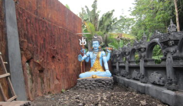 Statue de Shiva dans le futur centre de méditation de Suala à Amlapura