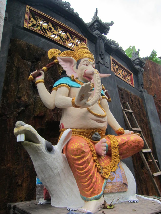 Big Ganesh dans le futur centre de méditation de Suala à Amlapura