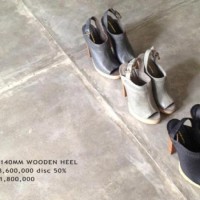 Collection Niluh Djelantik - Chaussures en cuir à talons et boucle par Niluh Djelantik
