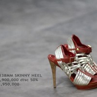 Collection Niluh Djelantik - Chaussures en cuir filé à talons par Niluh Djelantik