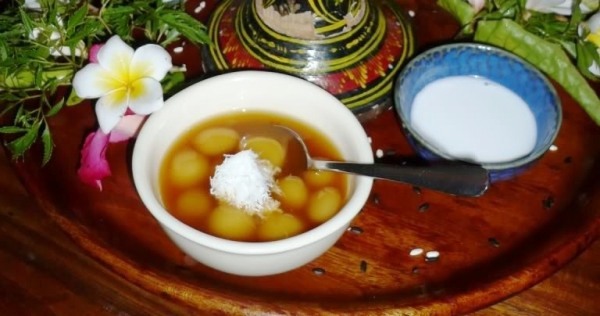 jaja batu bedil - dessert indonésien