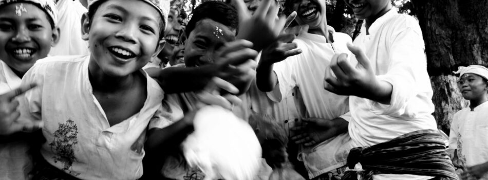 Les sourires de Bali "Saraswati Upacara" © Damien Menage, MD Photography - Denpasar (Bali, Indonésie) - 2010.