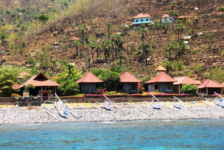 Se loger à Amed : le Meditasi bungalows