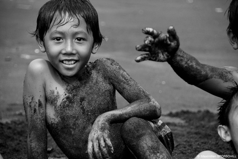 Blacksand camouflage - Bali, 2014 - Maximilien SPORSCHILL
