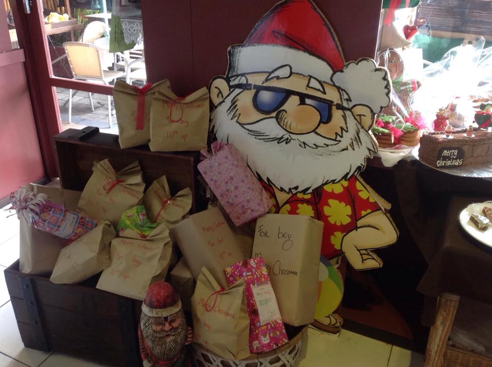 le-projet-santa-shoebox-un-cadeau-pour-noel-1